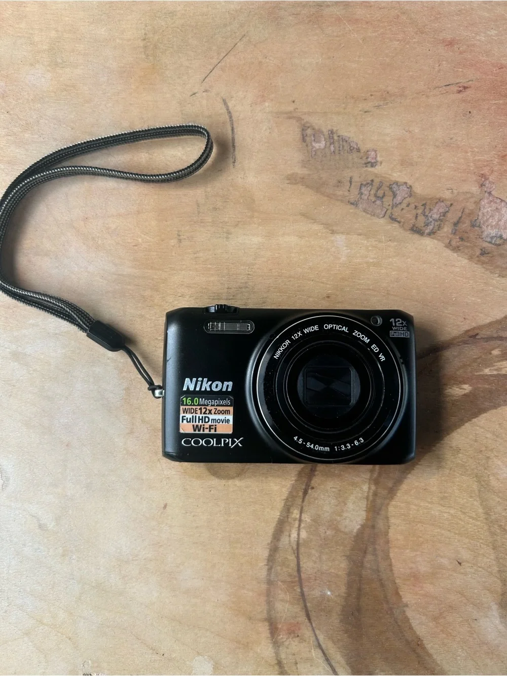 Nikon COOLPIX s6800 Compact Digital Camera - Black (Sold for 160$)